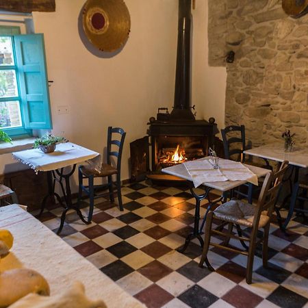 Bed and Breakfast Cortis Antigas Gesturi Exteriér fotografie